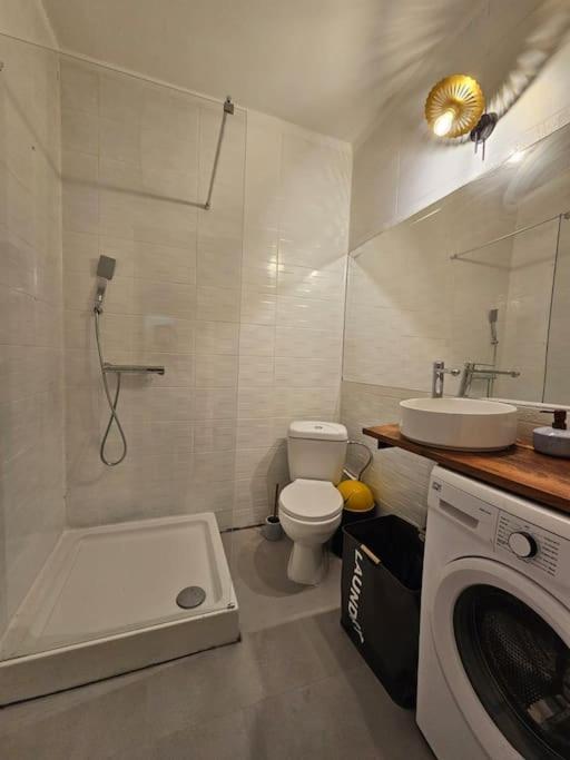 Heart Of City Center 4Br 2Bath 10 Pers Букурещ Екстериор снимка