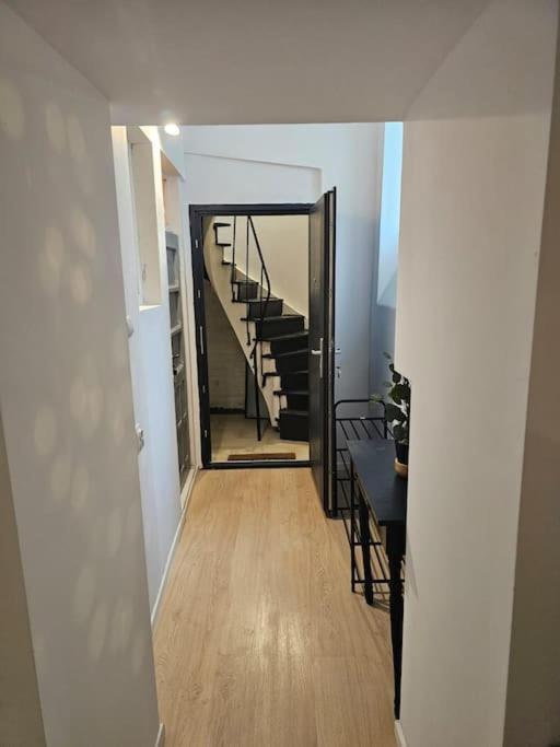 Heart Of City Center 4Br 2Bath 10 Pers Букурещ Екстериор снимка