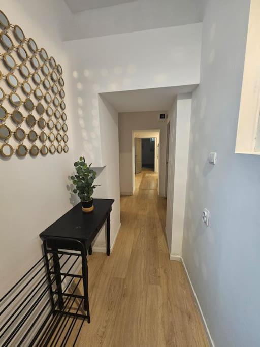 Heart Of City Center 4Br 2Bath 10 Pers Букурещ Екстериор снимка