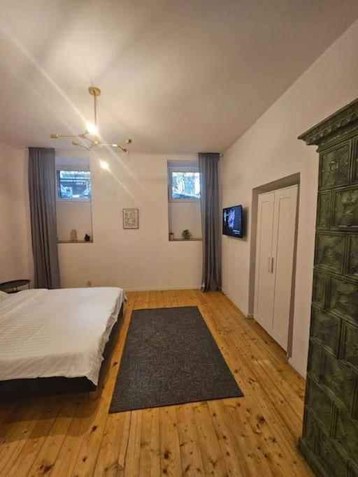Heart Of City Center 4Br 2Bath 10 Pers Букурещ Екстериор снимка