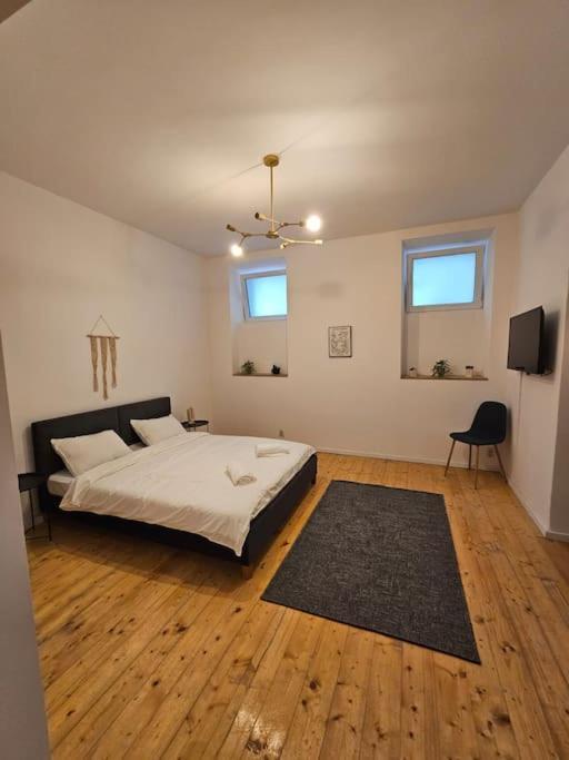Heart Of City Center 4Br 2Bath 10 Pers Букурещ Екстериор снимка